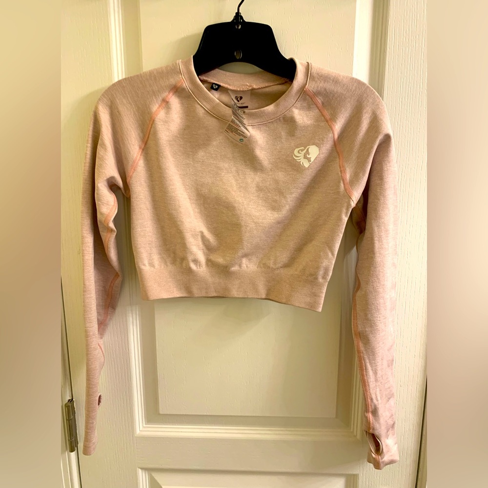 Women’s best athletic top. Size M